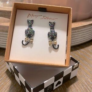 NWT Betsey Johnson Black Rhinestone post earrings